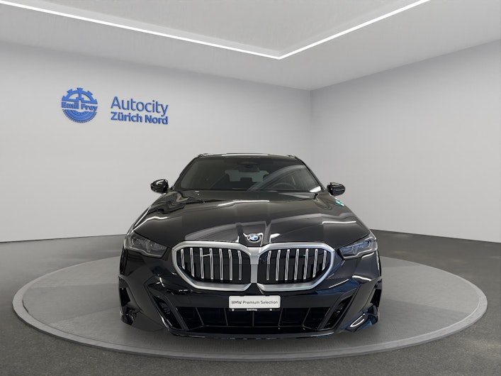 Vehicle image BMW 5 SERIES