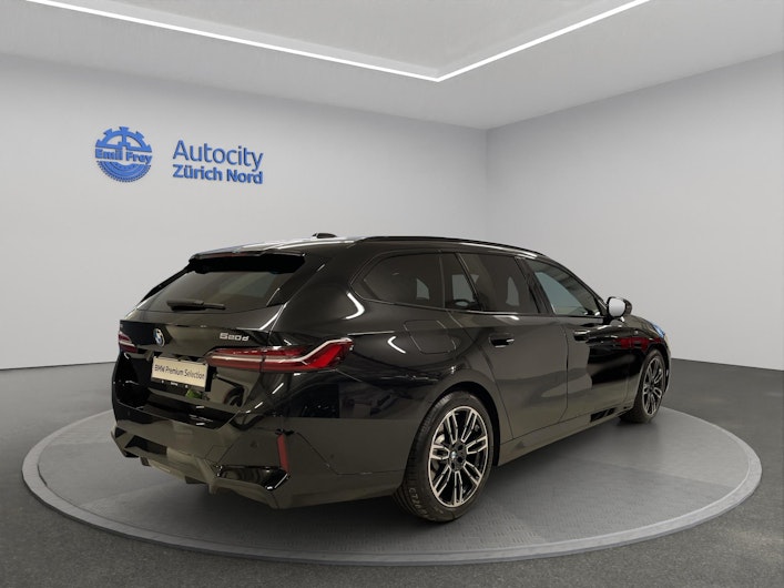 Vehicle image BMW 5 SERIES