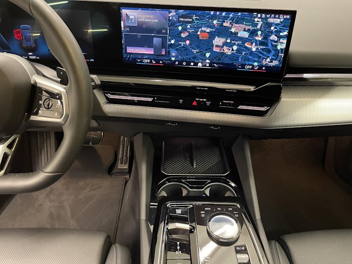 Vehicle image BMW 5 SERIES