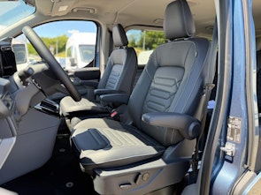 Fahrzeugbild FORD Tourneo C Bus 340 L2 2.5 Duratec 233 Titanium PHEV