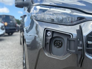 Fahrzeugbild FORD Tourneo C Bus 340 L2 2.5 Duratec 233 Titanium PHEV