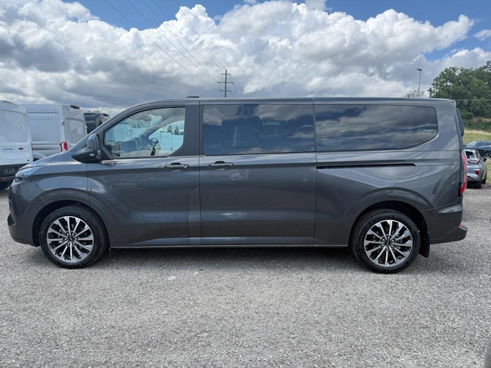Vehicle image FORD TOURNEO