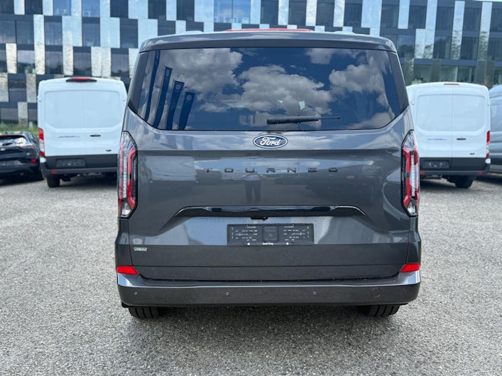 Vehicle image FORD TOURNEO