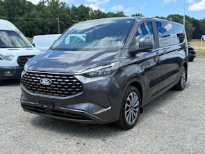 Vehicle image FORD Tourneo C Bus 340 L2 2.5 Duratec 233 Titanium PHEV