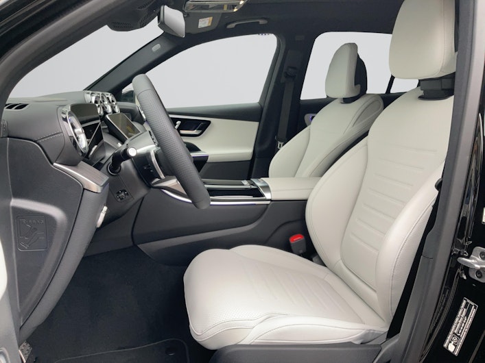 Vehicle image MERCEDES-BENZ GLC 300