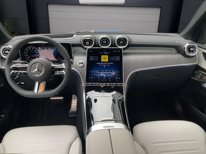 Vehicle image MERCEDES-BENZ GLC 300