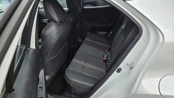 Vehicle image 5 Vehicle image 5