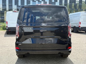 Vehicle image FORD Tourneo C Bus 340 L2 2.5 Duratec 233 Titanium PHEV