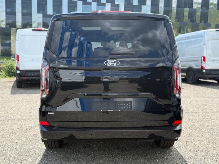Vehicle image FORD TOURNEO