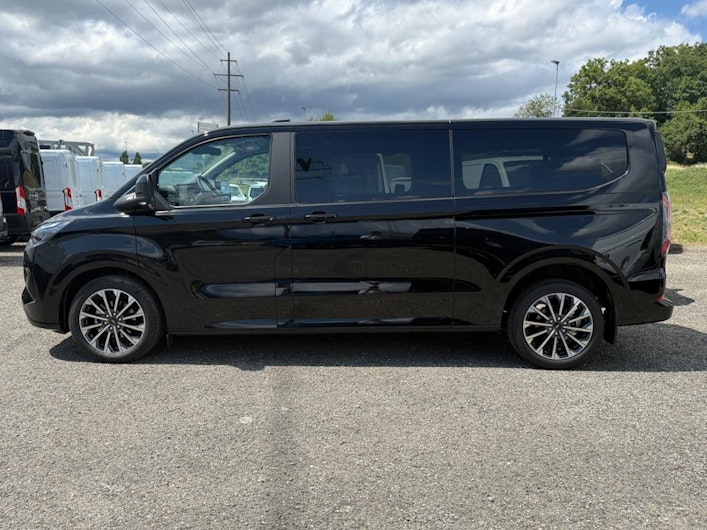 Vehicle image FORD TOURNEO