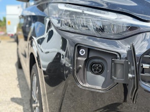 Vehicle image FORD Tourneo C Bus 340 L2 2.5 Duratec 233 Titanium PHEV