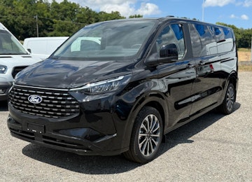 Vehicle image FORD Tourneo C Bus 340 L2 2.5 Duratec 233 Titanium PHEV Vehicle image FORD Tourneo C Bus 340 L2 2.5 Duratec 233 Titanium PHEV