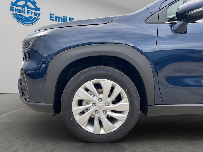 Vehicle image SUZUKI S-CROSS