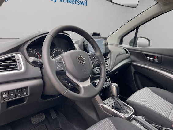 Vehicle image 8 Vehicle image 8