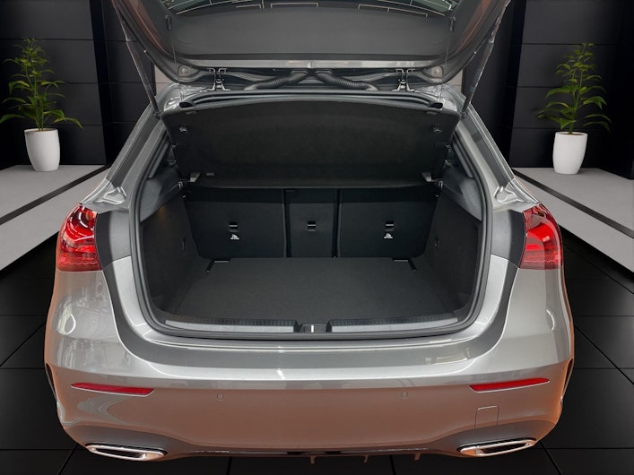 Vehicle image MERCEDES-BENZ A 200