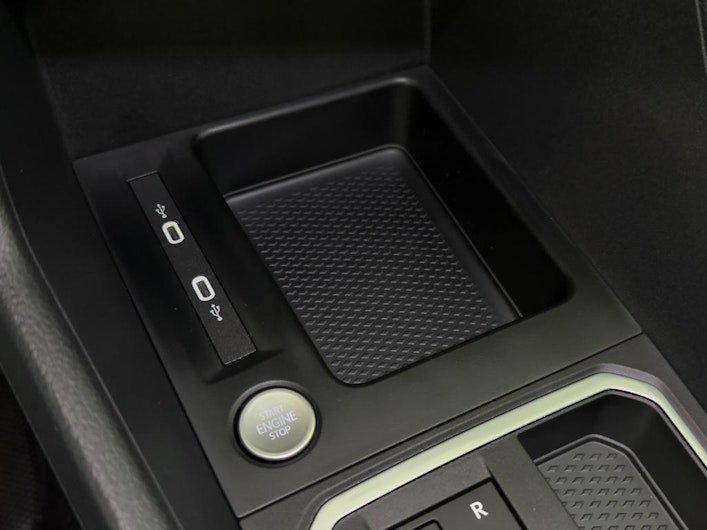 Vehicle image FORD TOURNEO CONNECT