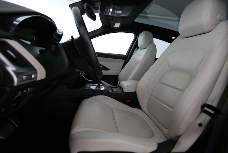 Vehicle image JAGUAR E-PACE