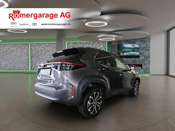 Vehicle image 3 Vehicle image 3