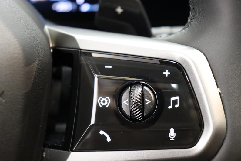 Vehicle image BMW 5 SERIES