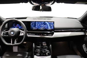 Vehicle image BMW 520d xDrive Touring