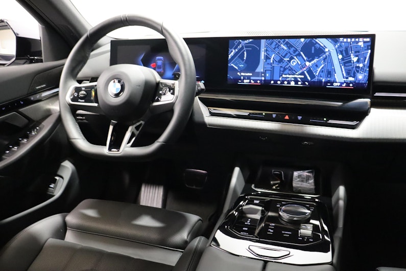 Vehicle image BMW 5 SERIES