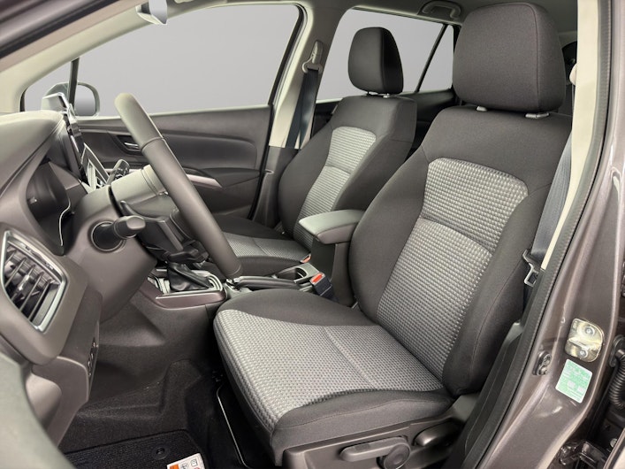 Vehicle image SUZUKI S-CROSS