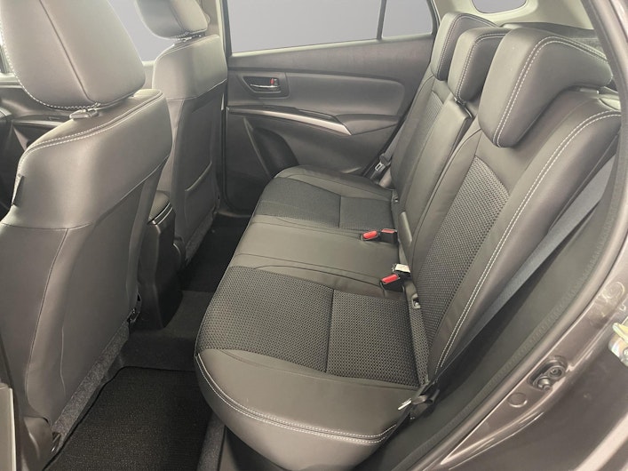 Vehicle image SUZUKI S-CROSS