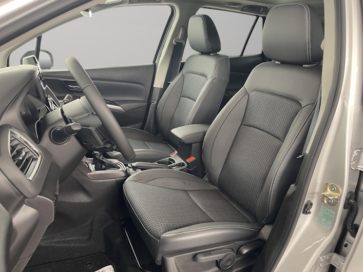 Vehicle image SUZUKI S-CROSS