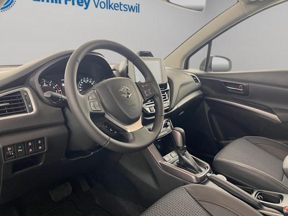 Vehicle image 9 Vehicle image 9