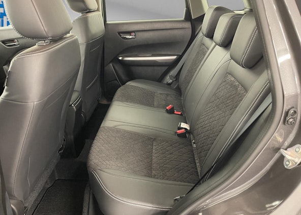 Vehicle image 6 Vehicle image 6