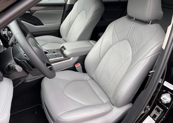 Vehicle image 8 Vehicle image 8