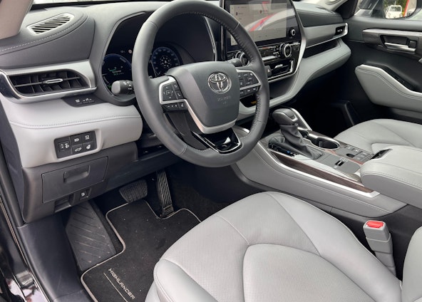 Vehicle image 6 Vehicle image 6