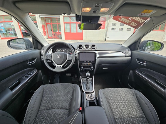 Vehicle image 8