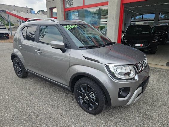 First vehicle image