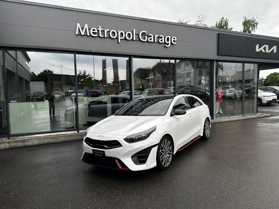 First vehicle image