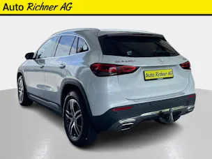 Mercedes-Benz GLA 220 d Progressive 4matic