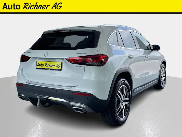 Mercedes-Benz GLA 220 d Progressive 4matic