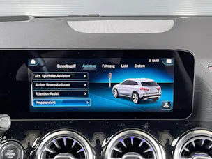 Mercedes-Benz GLA 220 d Progressive 4matic