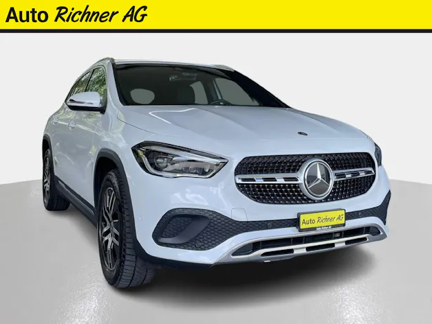 Mercedes-Benz GLA 220 d Progressive 4matic