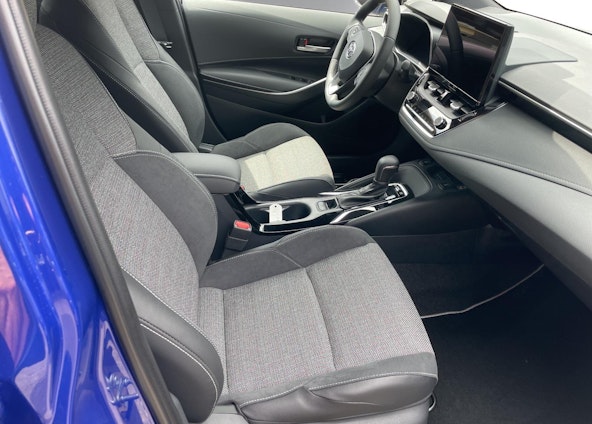 Vehicle image 14 Vehicle image 14