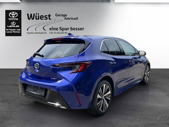 Vehicle image 4 Vehicle image 4