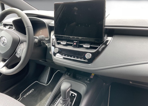 Vehicle image 16 Vehicle image 16