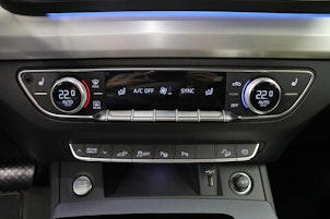 Vehicle image AUDI Q5 Sportback 2.0 50 TFSI e S Line quattro S-Tronic