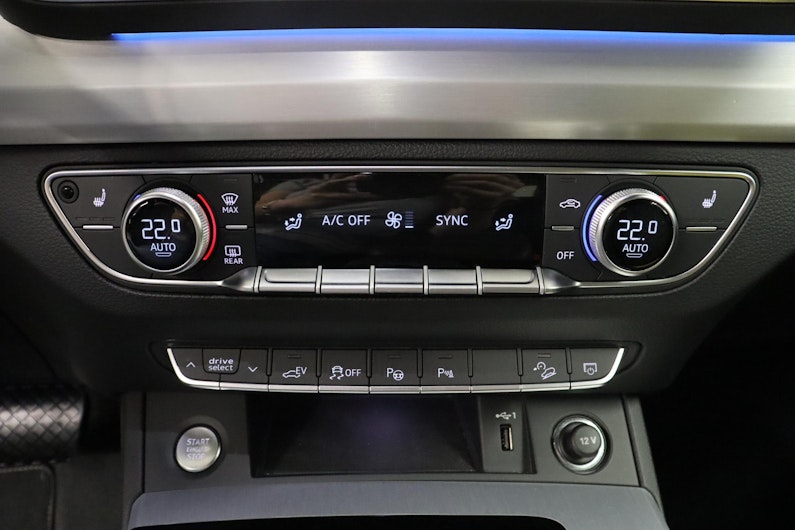 Vehicle image AUDI Q5