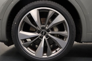 Vehicle image AUDI Q5 Sportback 2.0 50 TFSI e S Line quattro S-Tronic