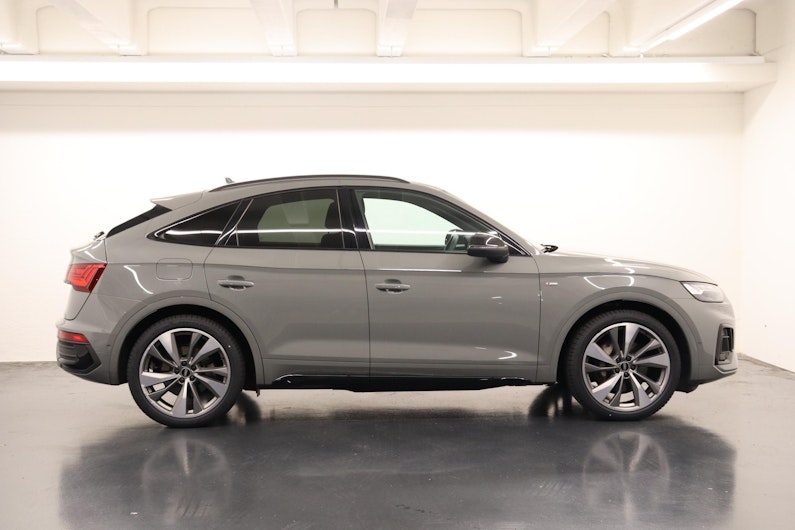 Vehicle image AUDI Q5