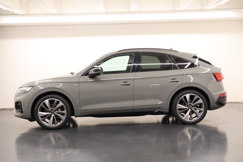 Vehicle image AUDI Q5