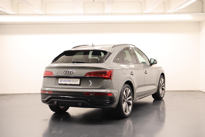 Vehicle image AUDI Q5