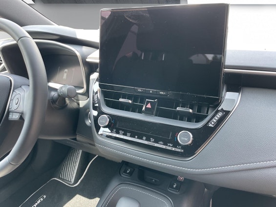 Vehicle image 16 Vehicle image 16