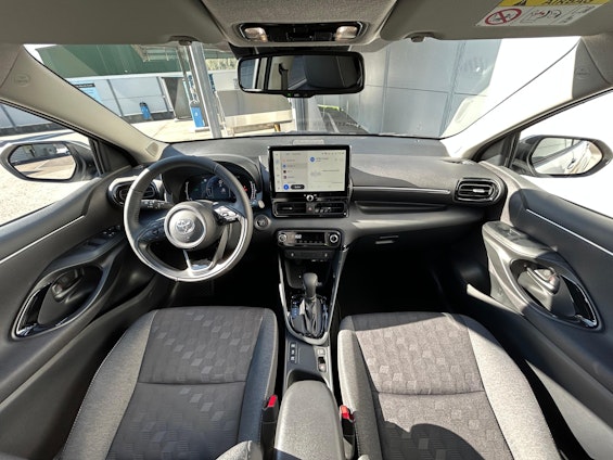 Vehicle image 5